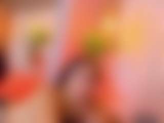 MiaHills's Live Sex Cam Show