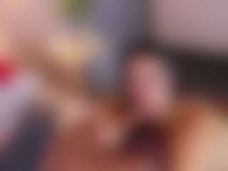 MiaHills's Live Sex Cam Show