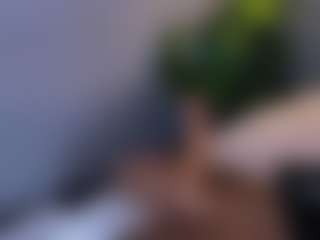 MiaHills's Live Sex Cam Show