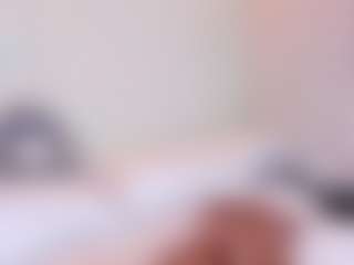 MiaHills's Live Sex Cam Show