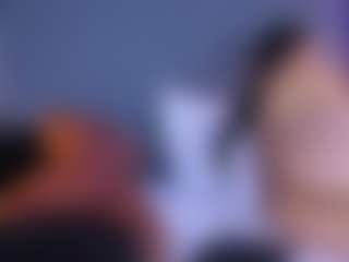 Live cam show with MiaHills - Brown Hair on Camsoda
