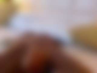 MiaHills's Live Sex Cam Show