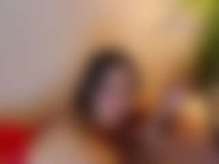 Live cam show with MiaHills - Natural on Camsoda