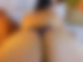 Live cam show with MiaHills - Erotic Dance on Camversity