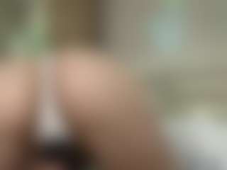 AidaGravette's Live Sex Cam Show