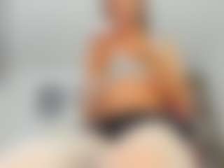 dani-sweet-ts's Live Sex Cam Show