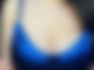 Live cam show with DarbyHolzhauer - Athletic on Camiplay Live