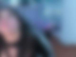Live cam show with JuneCandy18 - College on Camsoda