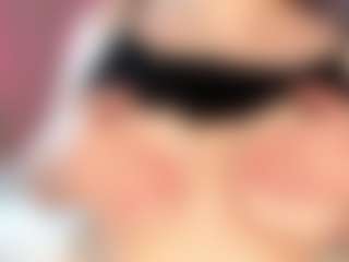 Live cam show with Margo-Blaze - Moaning on Milfs Live