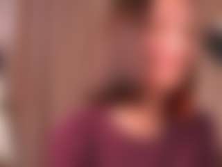 Live cam show with Dana - New Teen (18+) on livesuperchat.net