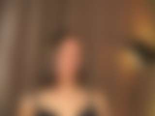 Live cam show with Dana - Flashing on Camsoda