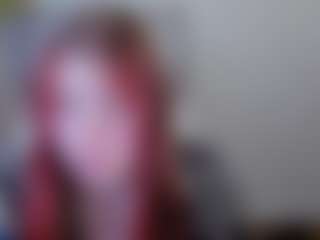 Live cam show with avrorarose - Kisses on Camsoda