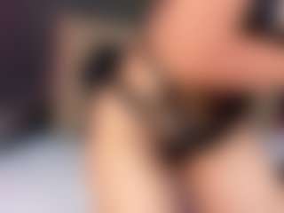 Flora-Rowe's Live Sex Cam Show