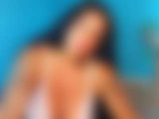 Live cam show with Madelene-Navarro - Upskirt on CamClone