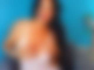 Live cam show with Madelene-Navarro - Facial Piercings on CamClone
