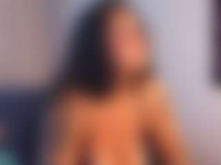 Live cam show with Madelene-Navarro - Muscle on TeamSkeetLive