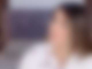 Live cam show with MeganCrow22 - Normal on StripNow