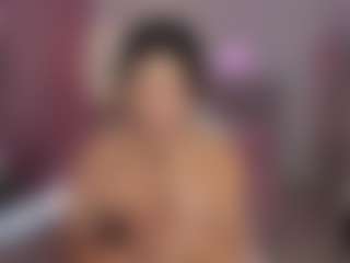 Show de câmera ao vivo com Missgissel - Smoking no Camsoda