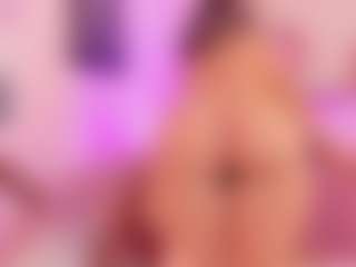 Live cam show with Roxy-Harkkov - New Toys on Gym Cam Girls