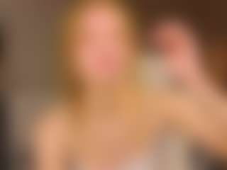 Live cam show with suedreamyy - Blue Eyes on friskycurves.com