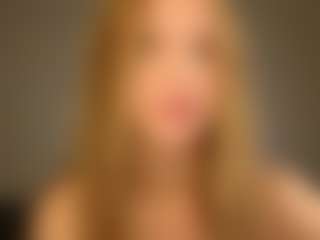 Live cam show with suedreamyy - Green Eyes on Mixed Magazine Live