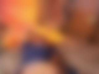 Live cam show with VioletxDesiree - Brown Hair Petite on Camsoda