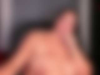 Live cam show with ASTRIDQUEEN - Full Nudity on Livezox