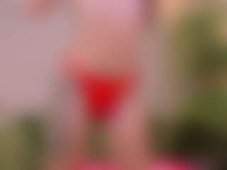 Avelynee's Live Sex Cam Show