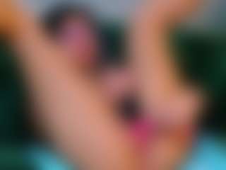 Live cam show with Avelynee - Smoking on EXY