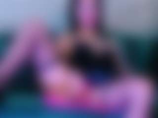 Avelynee's Live Sex Cam Show