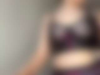 Lilian's Live Sex Cam Show