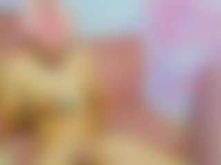 Live cam show with ChloeOhiggins - Facesitting on Latina Girls