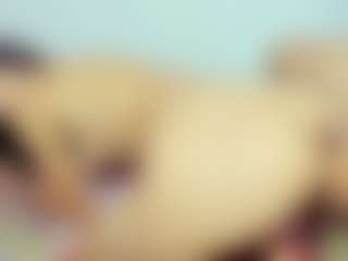 Live cam show with ChloeOhiggins - Ball Sucking on infinitiblacc.com