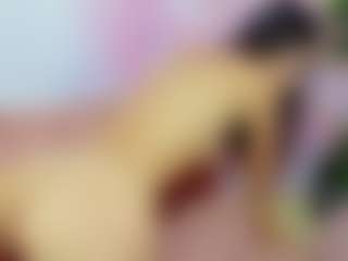 Live cam show with ChloeOhiggins - Strip on sexylive.show