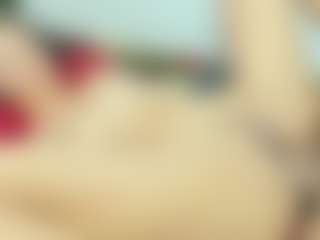 Live cam show with ChloeOhiggins - Ball Sucking on Camiplay Live