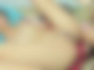 Live cam show with ChloeOhiggins - Ball Sucking on Camsoda