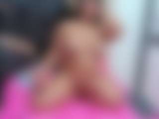 Live cam show with Diiamond18 - Big Tits on Uber Horny