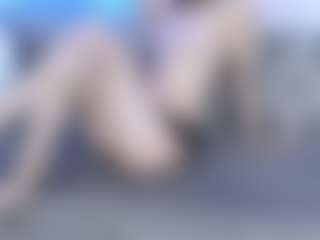 Live cam show with Eleanor-Lily - Body Massage on Milfs Live