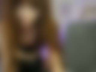 EllaYoung18's Live Sex Cam Show