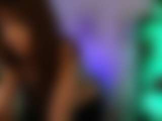 Live cam show with EllaYoung18 - Barelylegal on Uber Horny