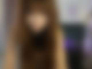 Live cam show with EllaYoung18 - Barelylegal on Camsoda