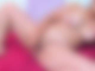 Leslyy19's Live Sex Cam Show