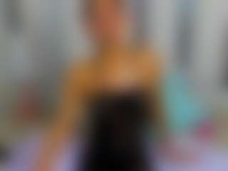 Live cam show with nickynicoole - Ebony Petite on live18s.com