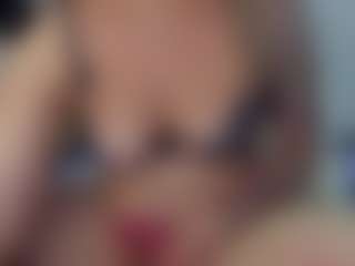 Live cam show with hadhapuff - New Toys on StripNow