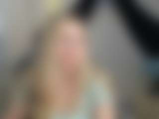Live cam show with BeautyFlora - Blonde Hair on luckytryst.com