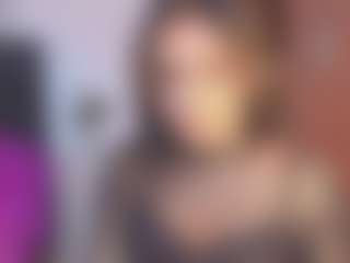 Live cam show with KendaallFox69 - Black Hair on fapnchat