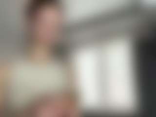 Live cam show with Luna - Lush on 1on1-livenow