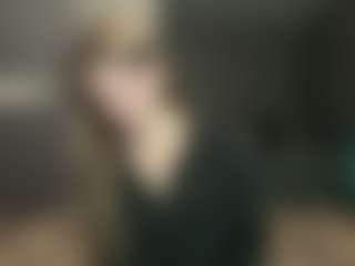 Live cam show with Luna - Butt Plug on TottyGirls