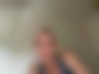 Live cam show with lexiepatrick - Skinny MILF on crypto-cams