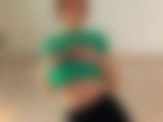 Live cam show with MarshaGriffin - Flashing on Soda Cam